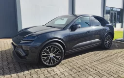 Porsche Macan Electric 4