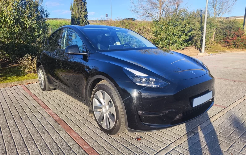 Tesla Model Y Long Range Dual Motor AWD