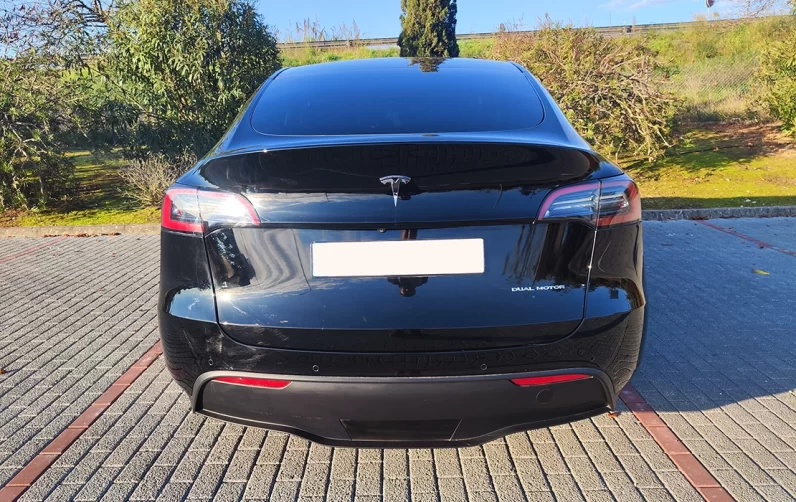 Tesla Model Y Long Range Dual Motor AWD