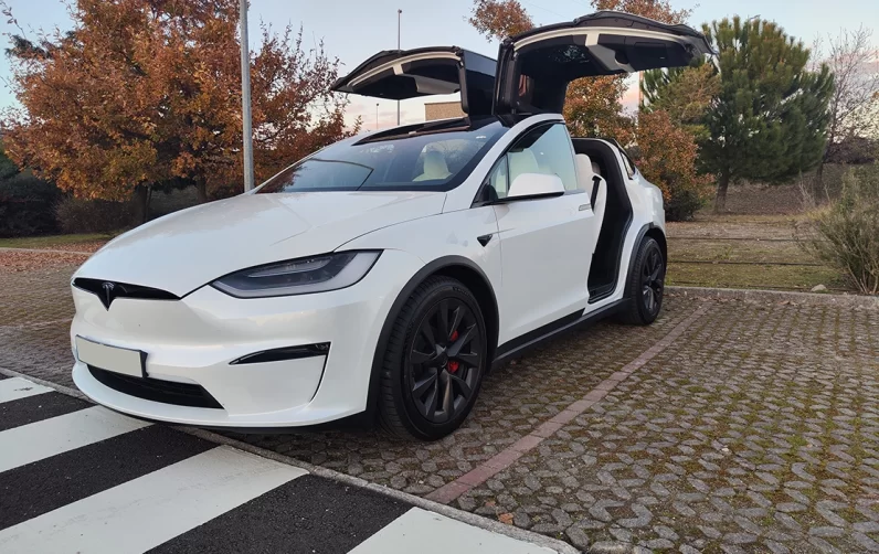 Tesla Model X Plaid AWD