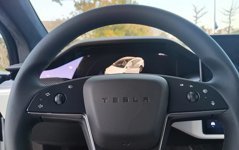 Tesla Model X Plaid AWD